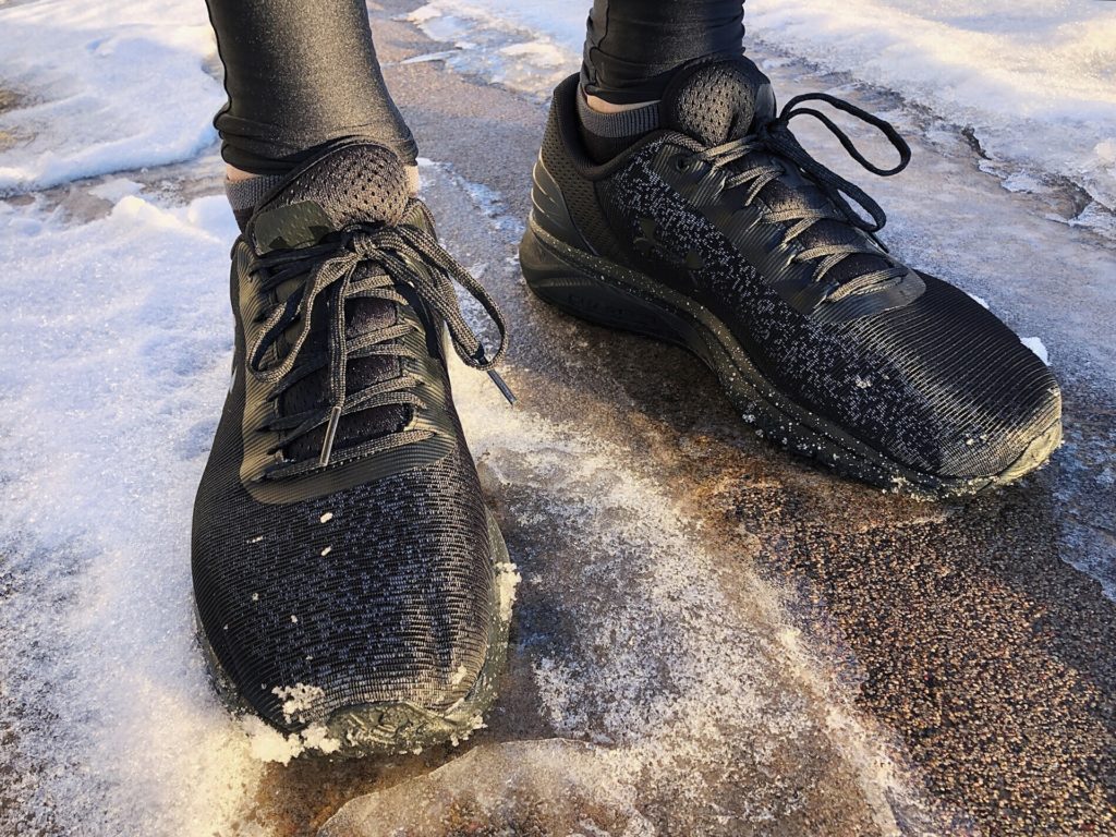 richtige Ausrüstung, Laufen im Winter Mit Laufen fit durch den Winter - aber mit der richtigen Ausrüstung!