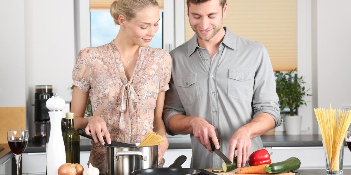 Selber Kochen ist gesund und spart Geld. Außerdem macht es auch Spaß.